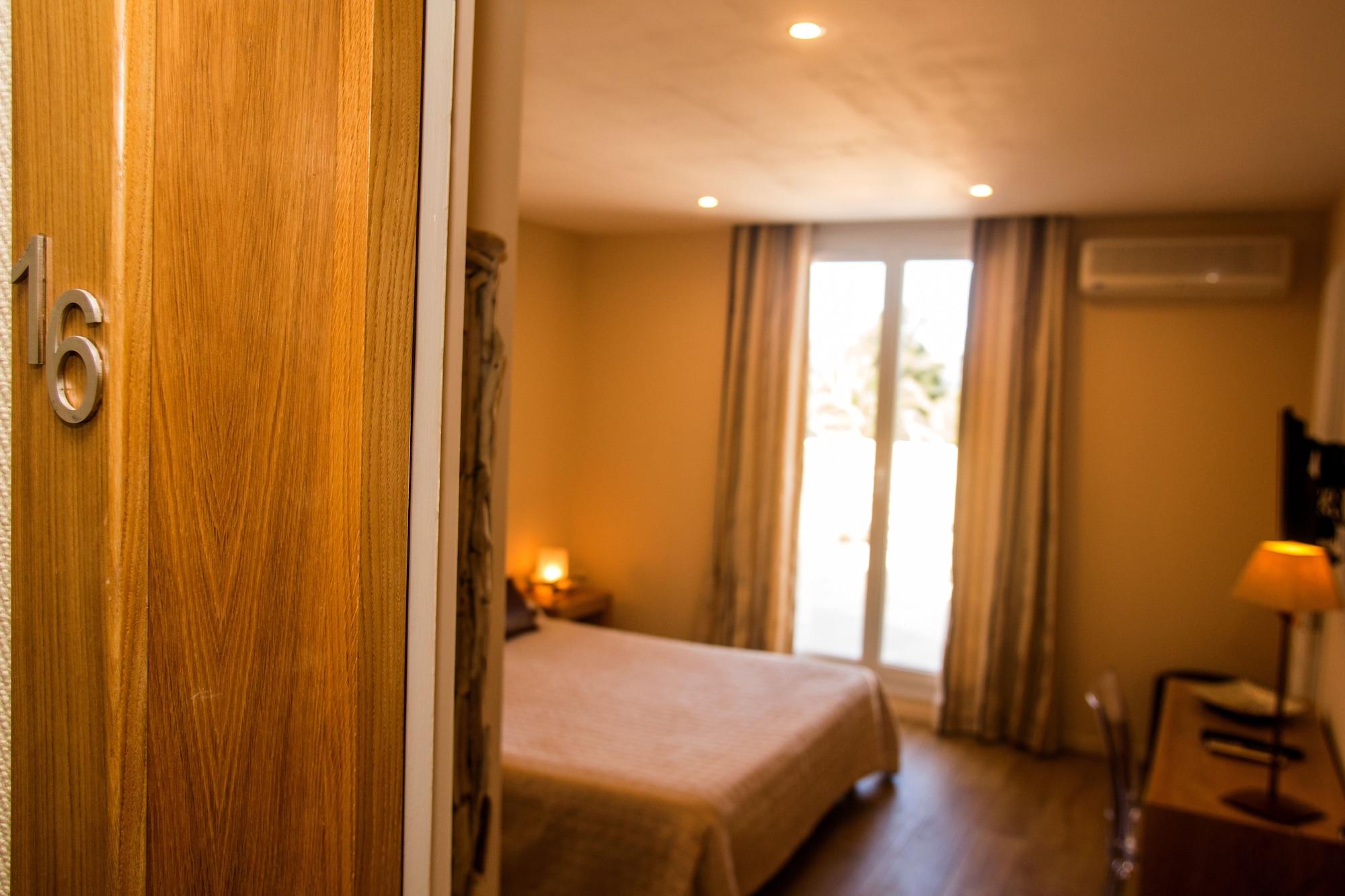 Cesario Hotel Calvi (Corsica)